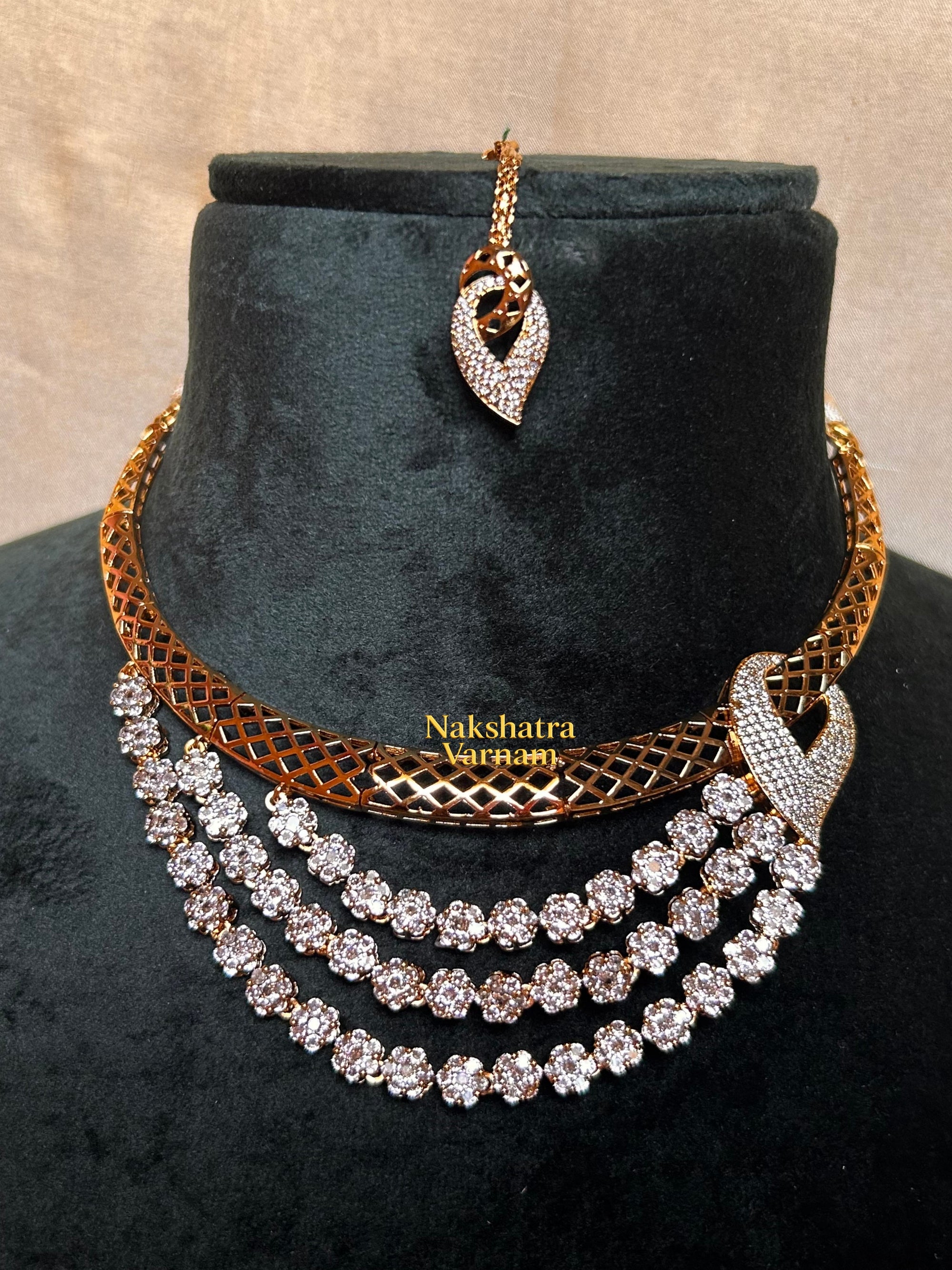 Assymetric AD Neckset with Mangtikka
