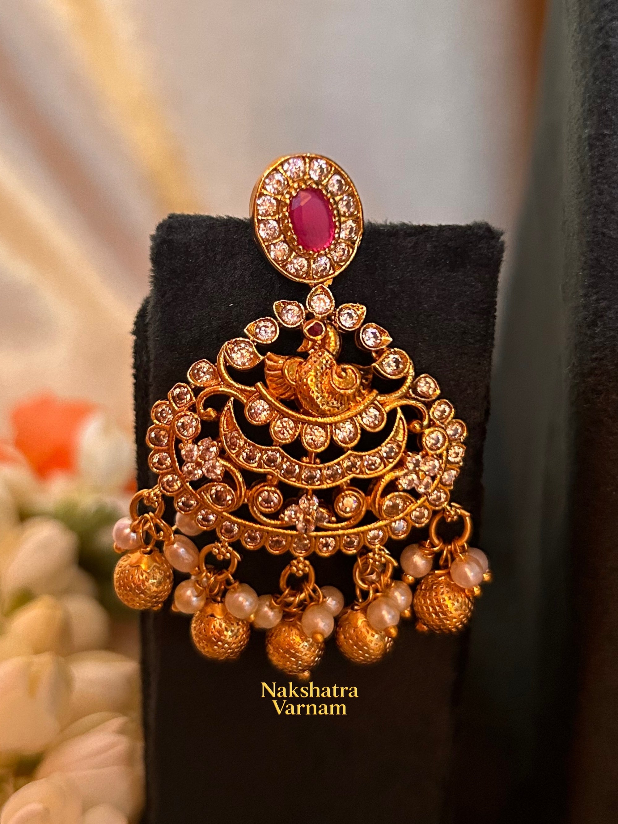 Coin Neckset wth white Stone Motifs