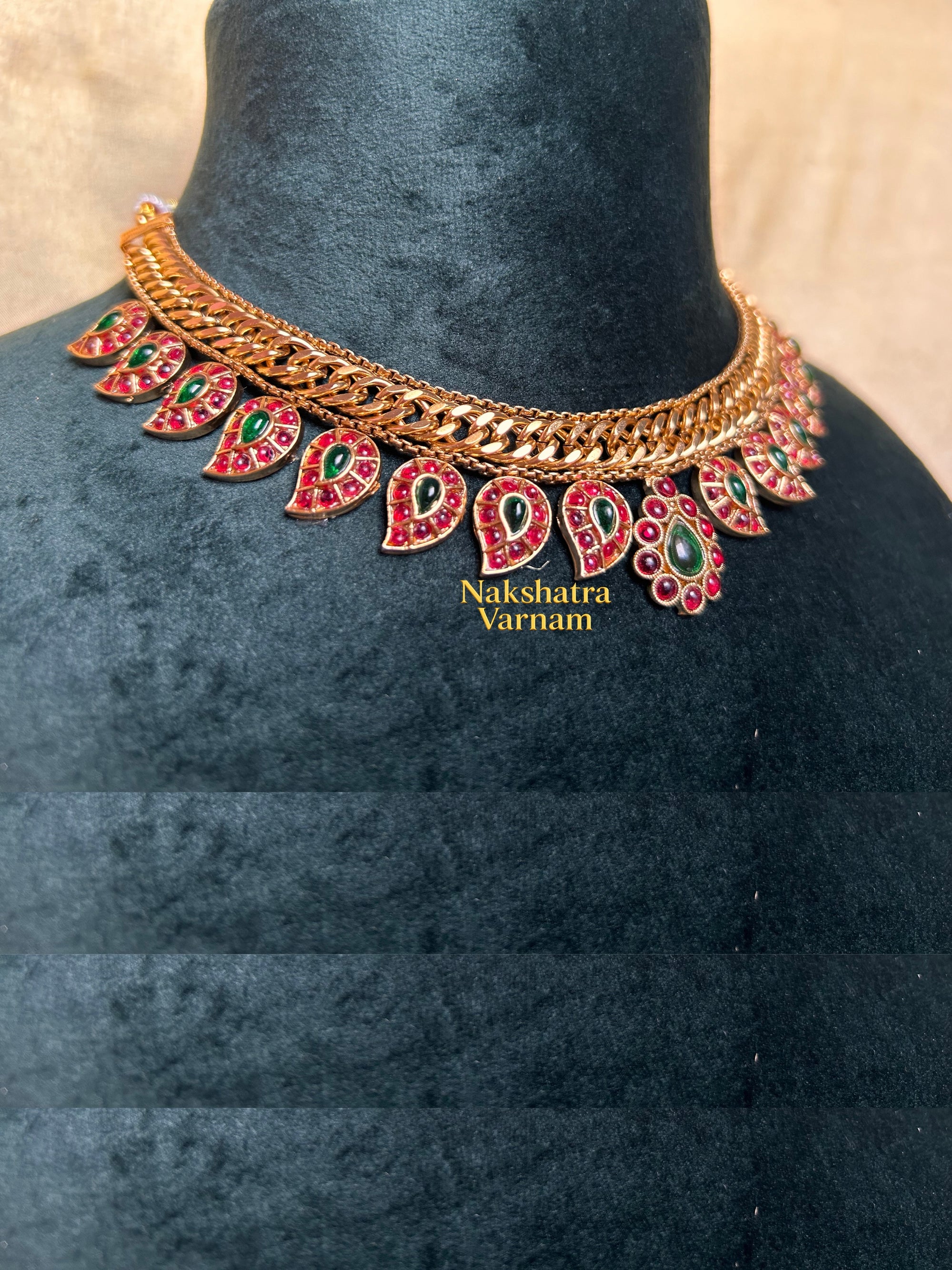Mango Motif Jilebi style short neckpiece